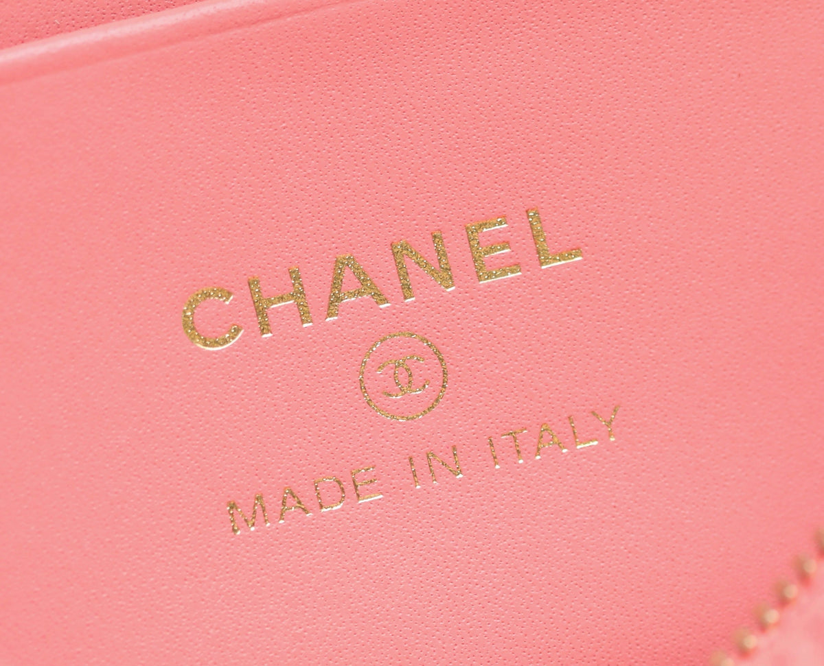 CC 2025 Vanity Bag 19.5cm Coral Pink Caviar Leather