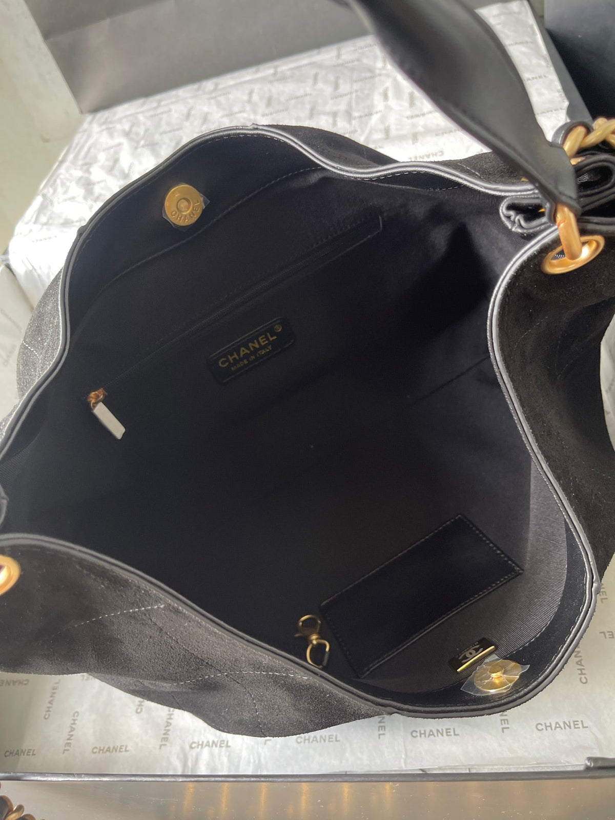 CC Cruise 25/26 Hobo Bag Black Suede GHW 269208