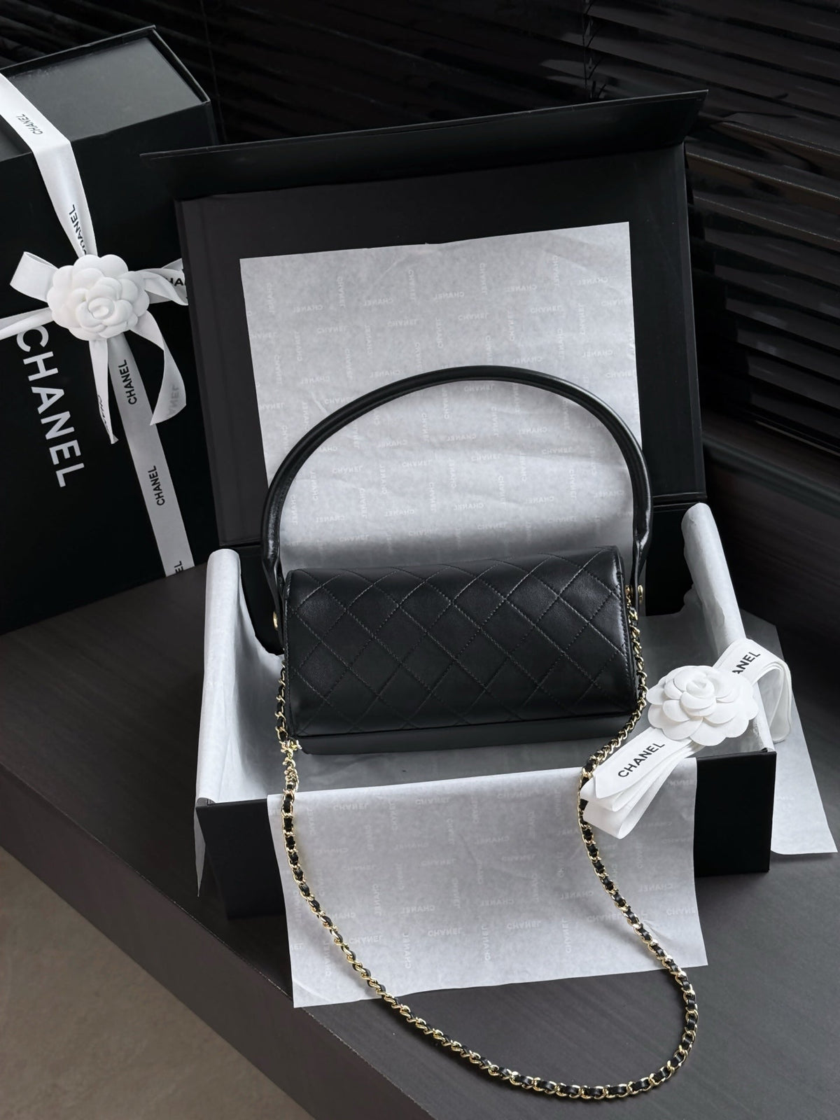 CC 26s Clutch With Chain Black Crocodile Calfskin