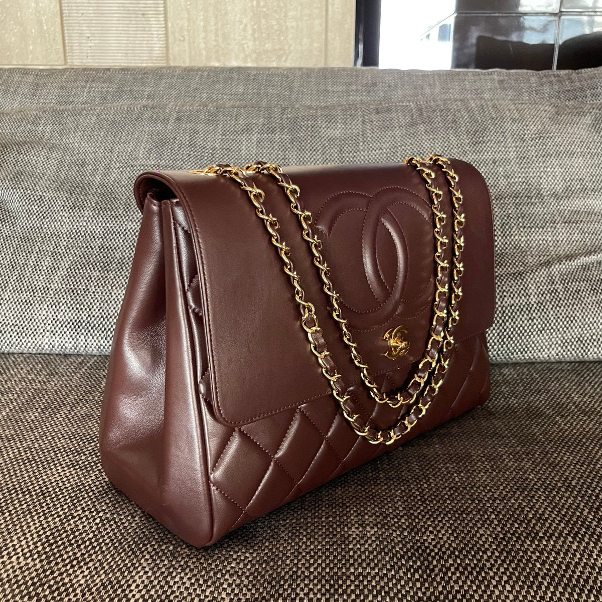 CC Vintage Embossed CC Flap Bag 33cm Cowhide