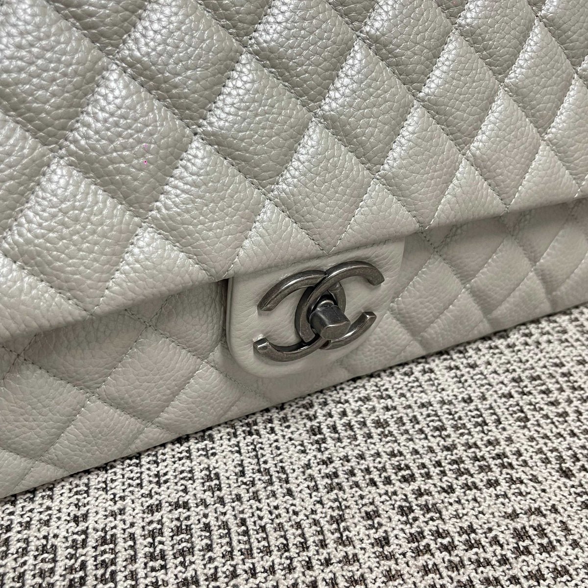 CC Classic Flap Bag 46.5cm Pearl White Caviar Calfskin Leather SHW