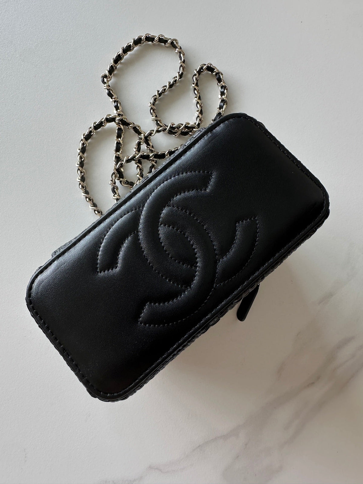 CC Vanity Clutch With Chain 18.5cm Black Raffia & Lambskin 292225