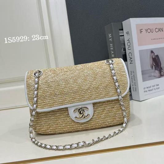 CC Small Flap Bag 23cm Beige Gold Hardware in Raffia