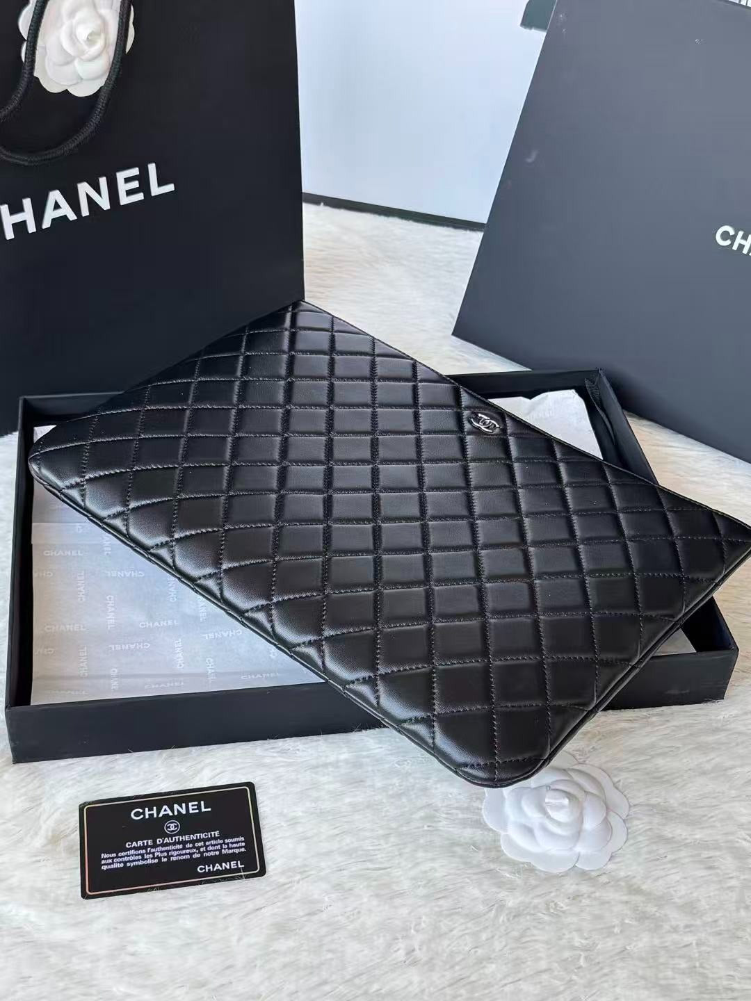 CC 26s Large 2.55 Pouch Black Caviar