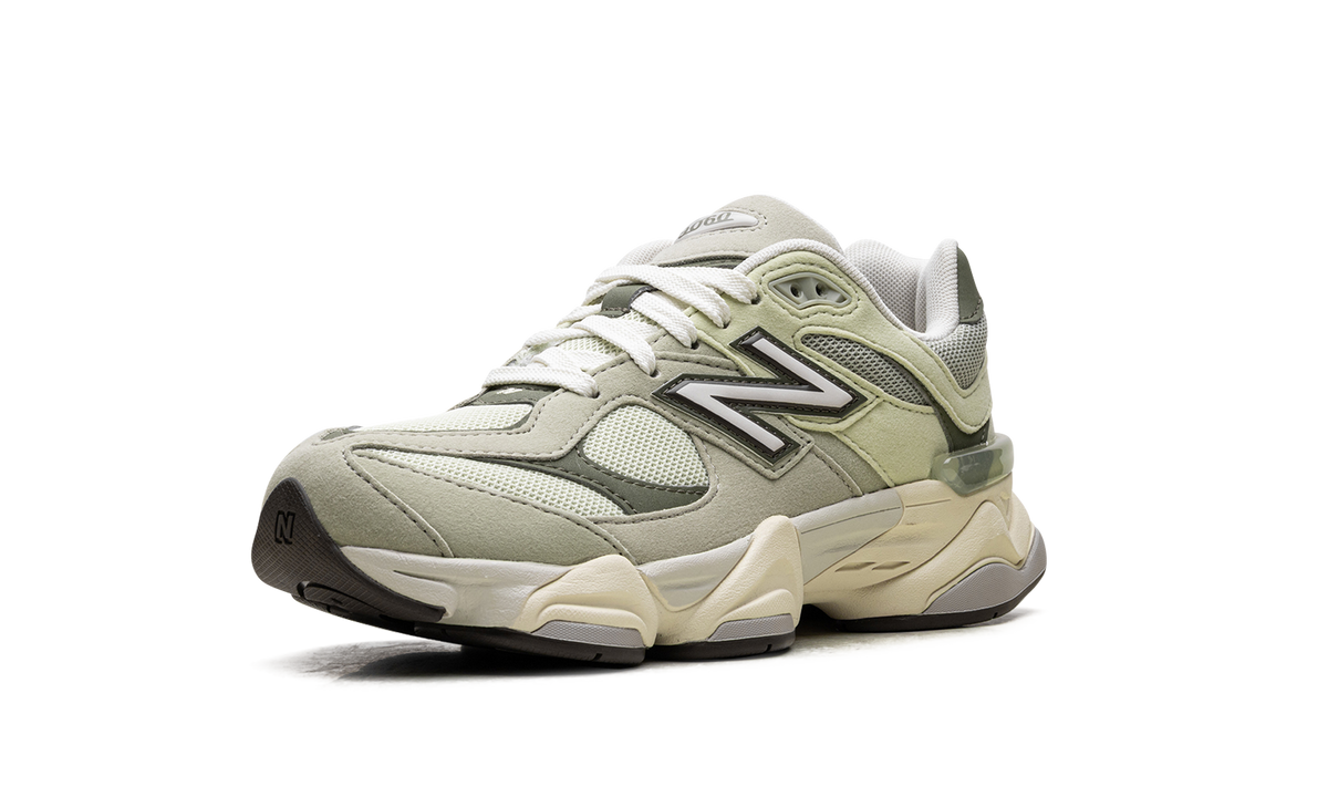 9060 GS "Olivine" GC9060EE