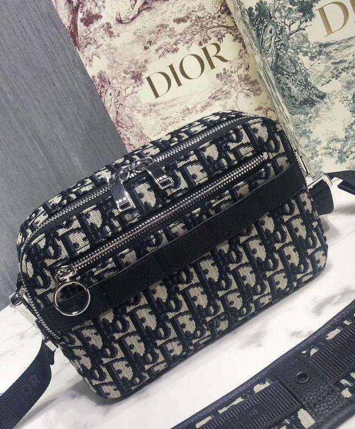 CHRISTIAN DIOR - MESSENGER HANDBAG