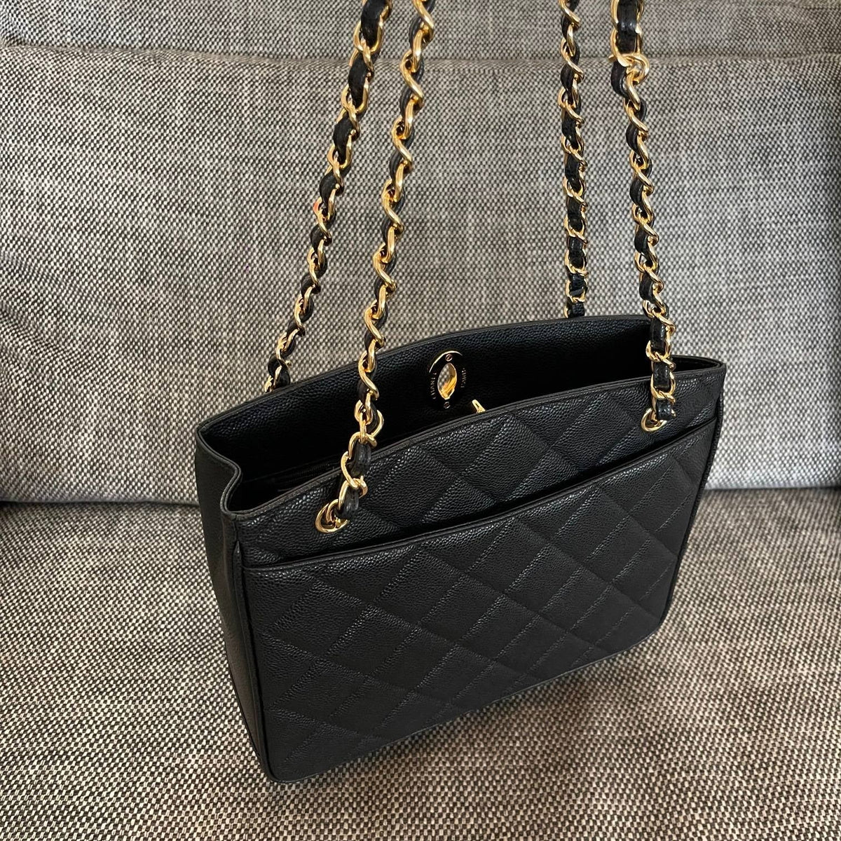 Chanel 2026 Vintage Shopping Tote Bag 28cm Black Embossed Calfskin