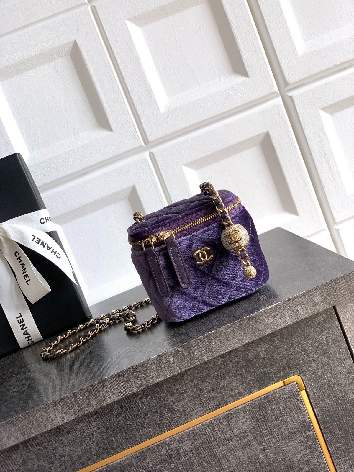Chane 2026 Vanity Case 11cm Velvet