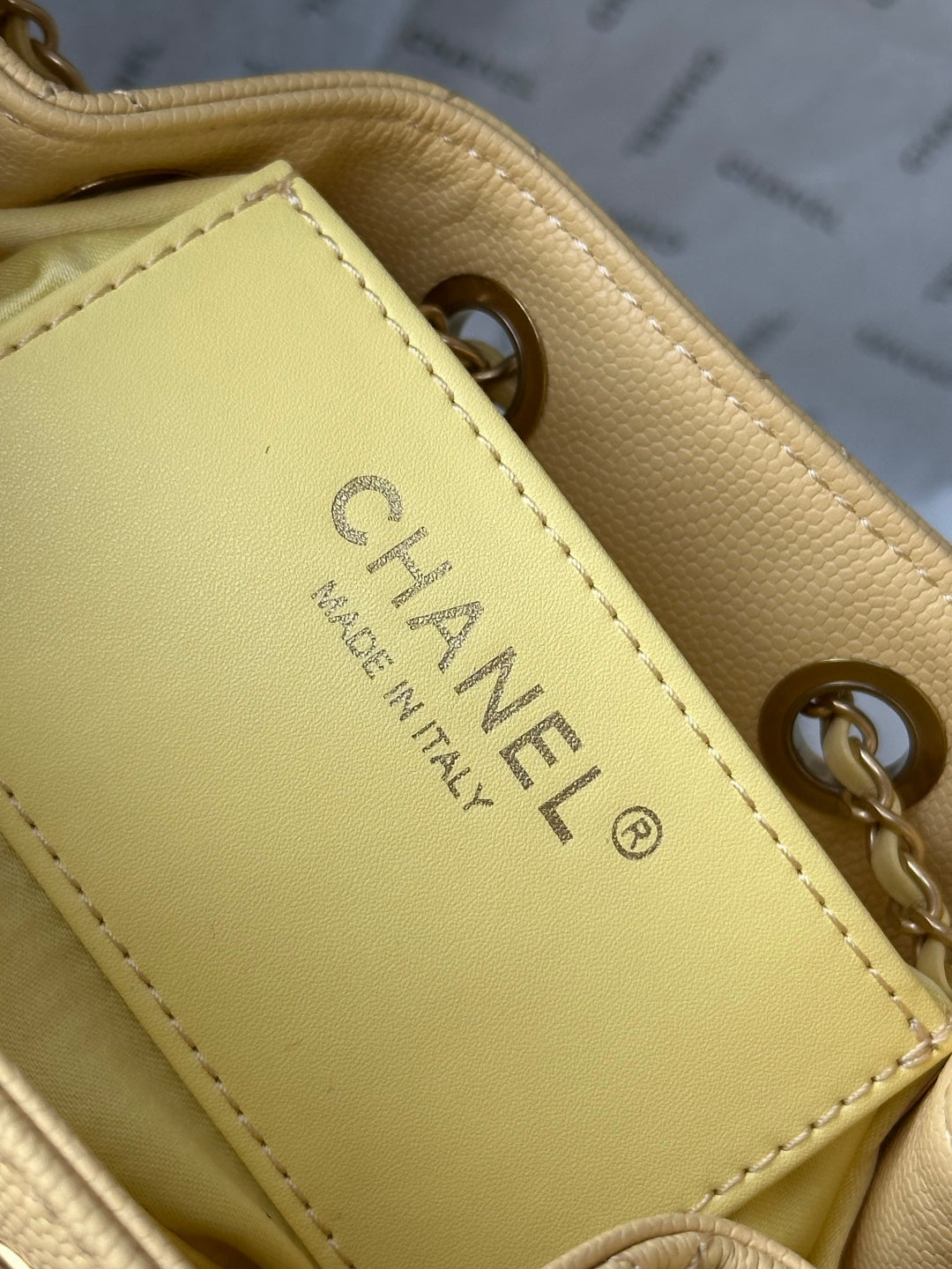 CC 26c Hobo Bag 22cm Lemon Yellow Caviar Leather
