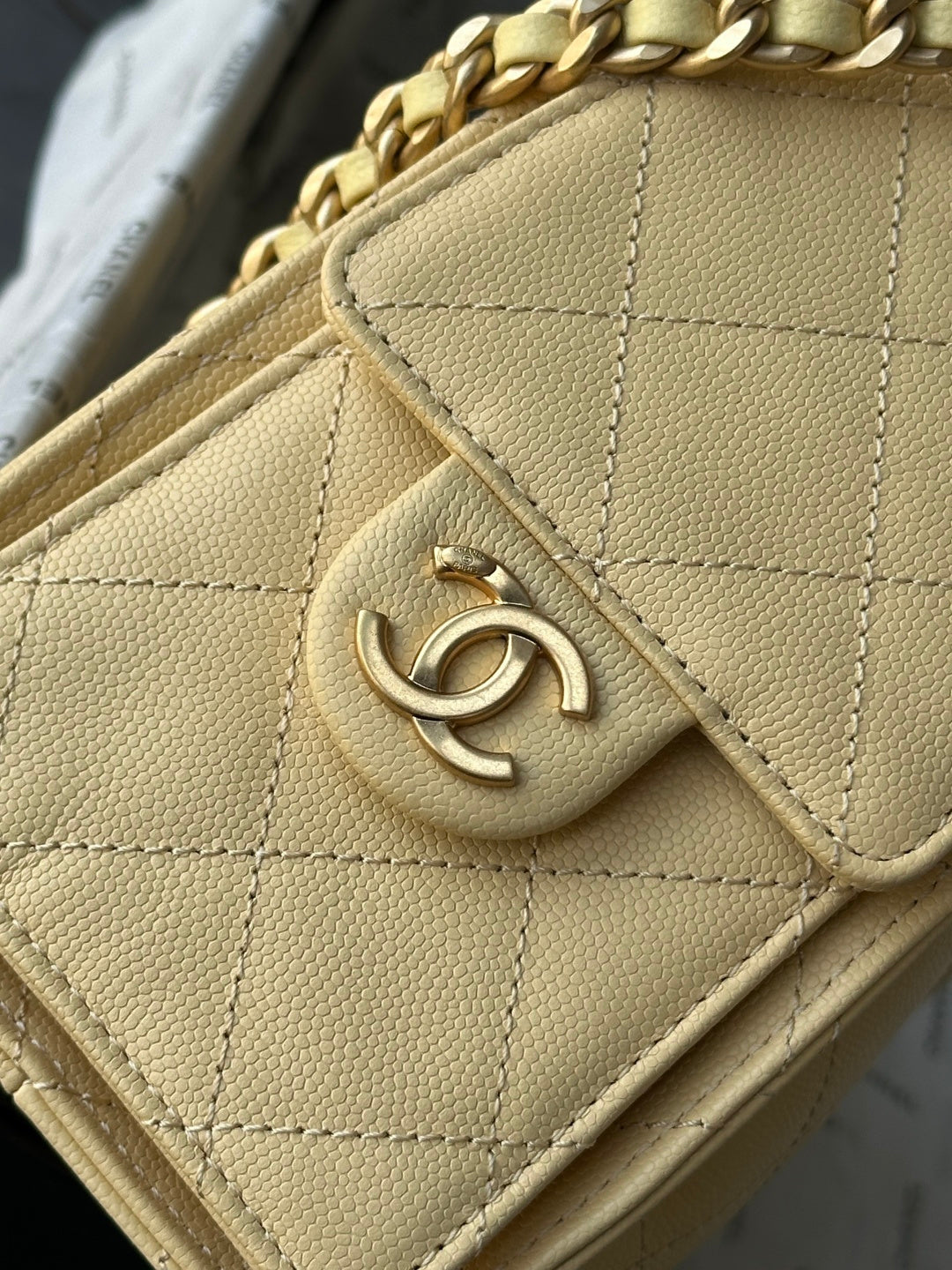 CC 26c Hobo Bag 22cm Lemon Yellow Caviar Leather