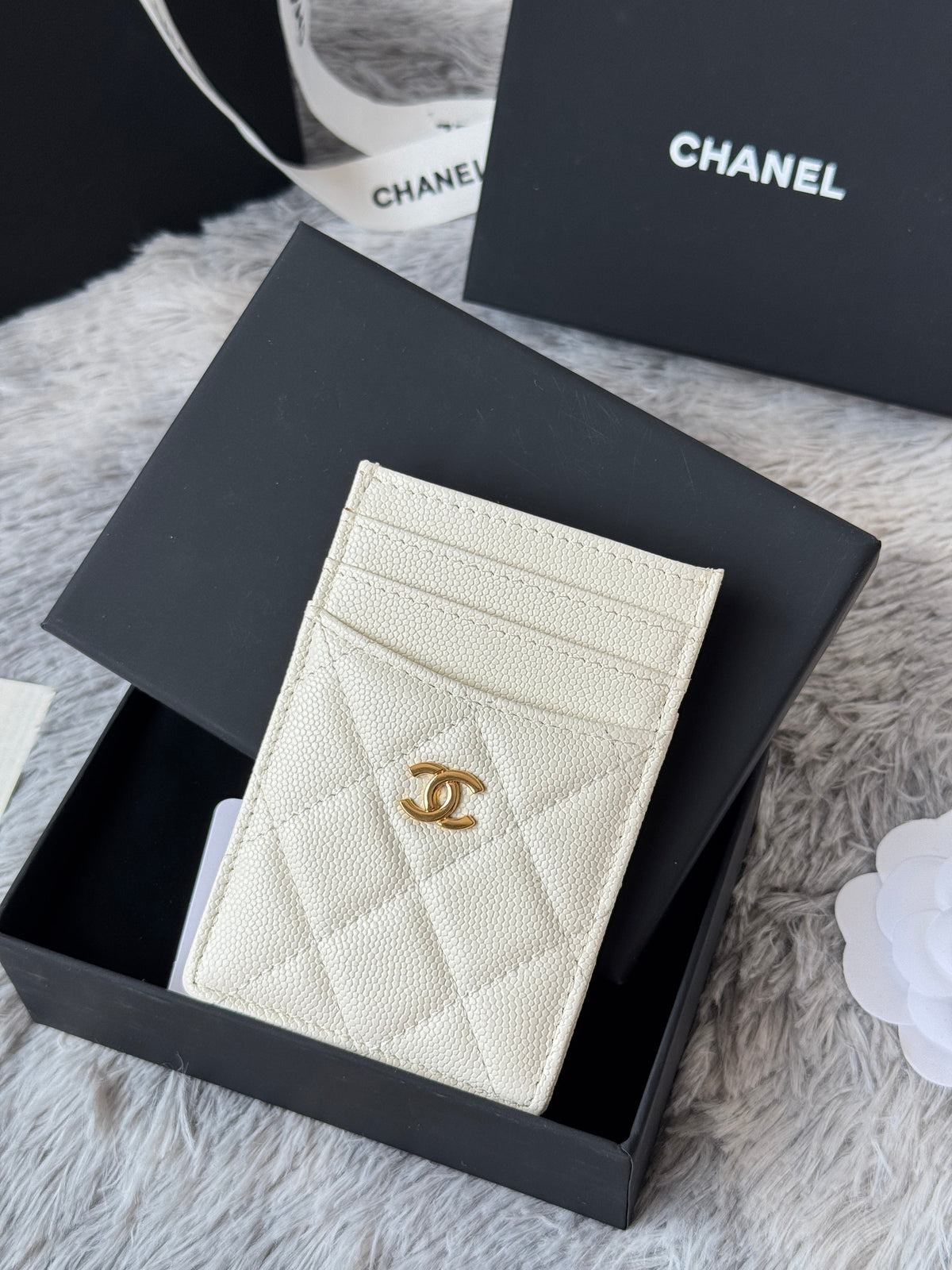 CC Carld Holder White Grain Calfskin 242688