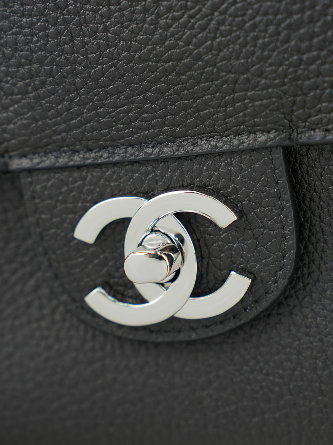 CC 26s Maxi Flap Bag 32cm Black Calfskin SHW
