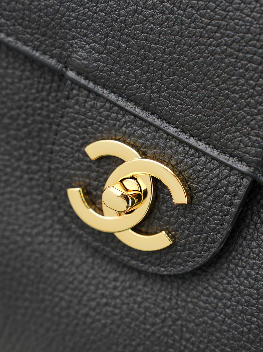 CC 26s Maxi Flap Bag 39cm Black Calfskin GHW