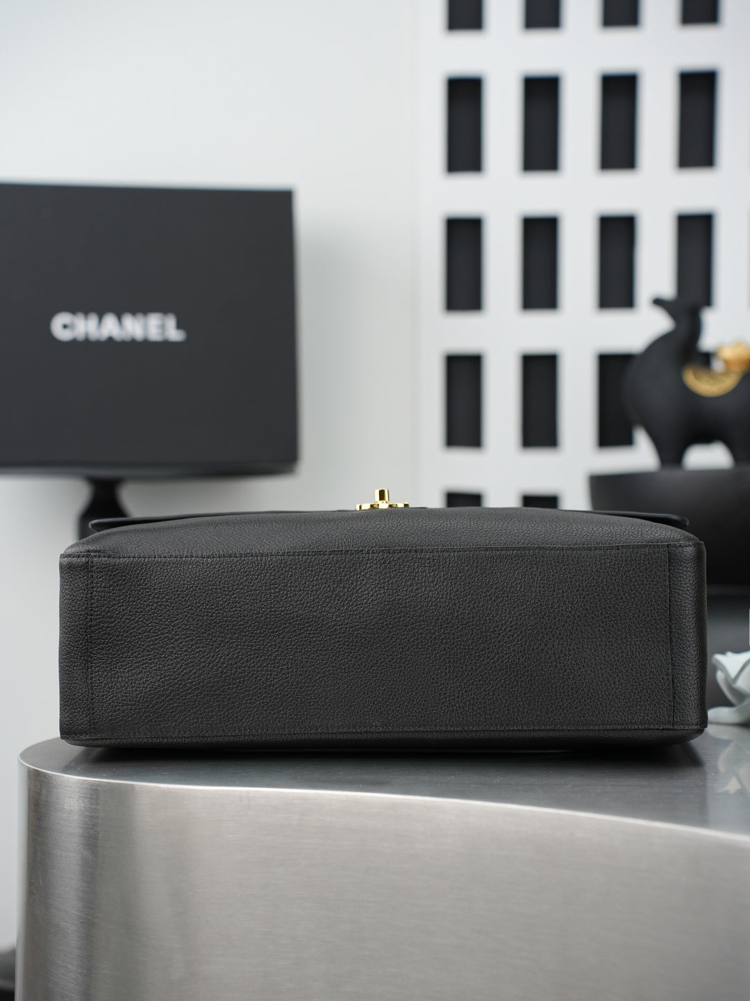 CC 26s Maxi Flap Bag 39cm Black Calfskin GHW