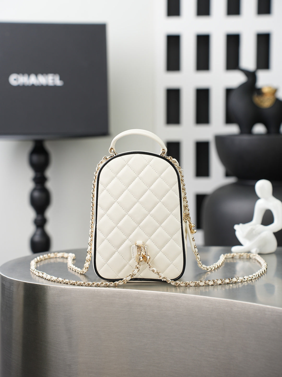 CC 𝑨𝑷𝟑𝟕𝟓𝟑 Mini Backpack White Lambskin