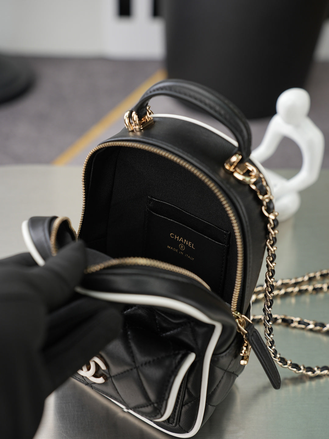 CC 𝑨𝑷𝟑𝟕𝟓𝟑 Mini Backpack Black Lambskin