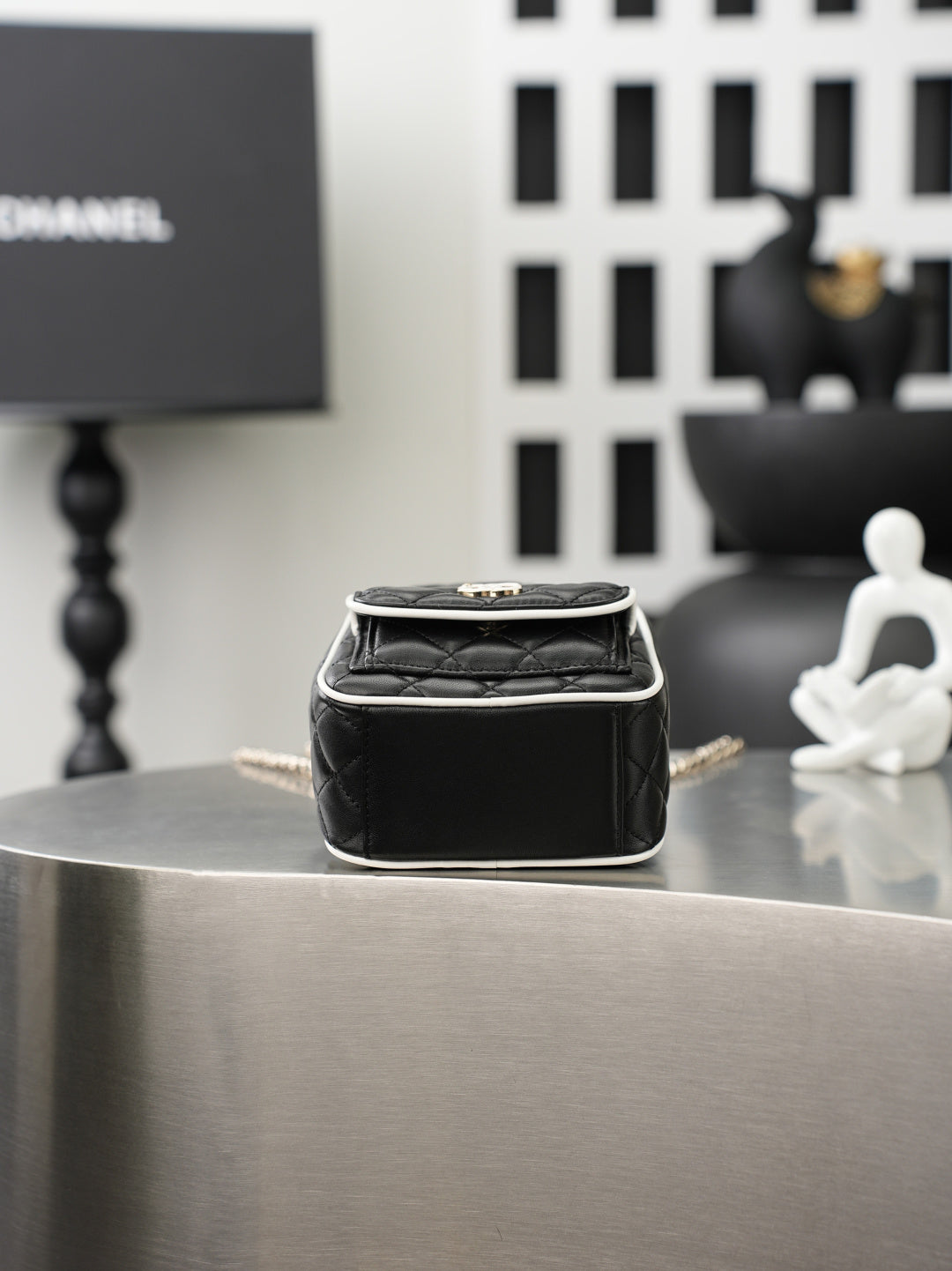 CC 𝑨𝑷𝟑𝟕𝟓𝟑 Mini Backpack Black Lambskin