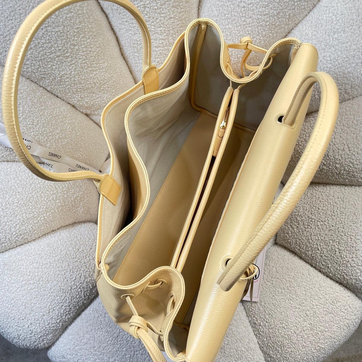 CC 26s Large Tote Bag Beige Grained Calfskin
