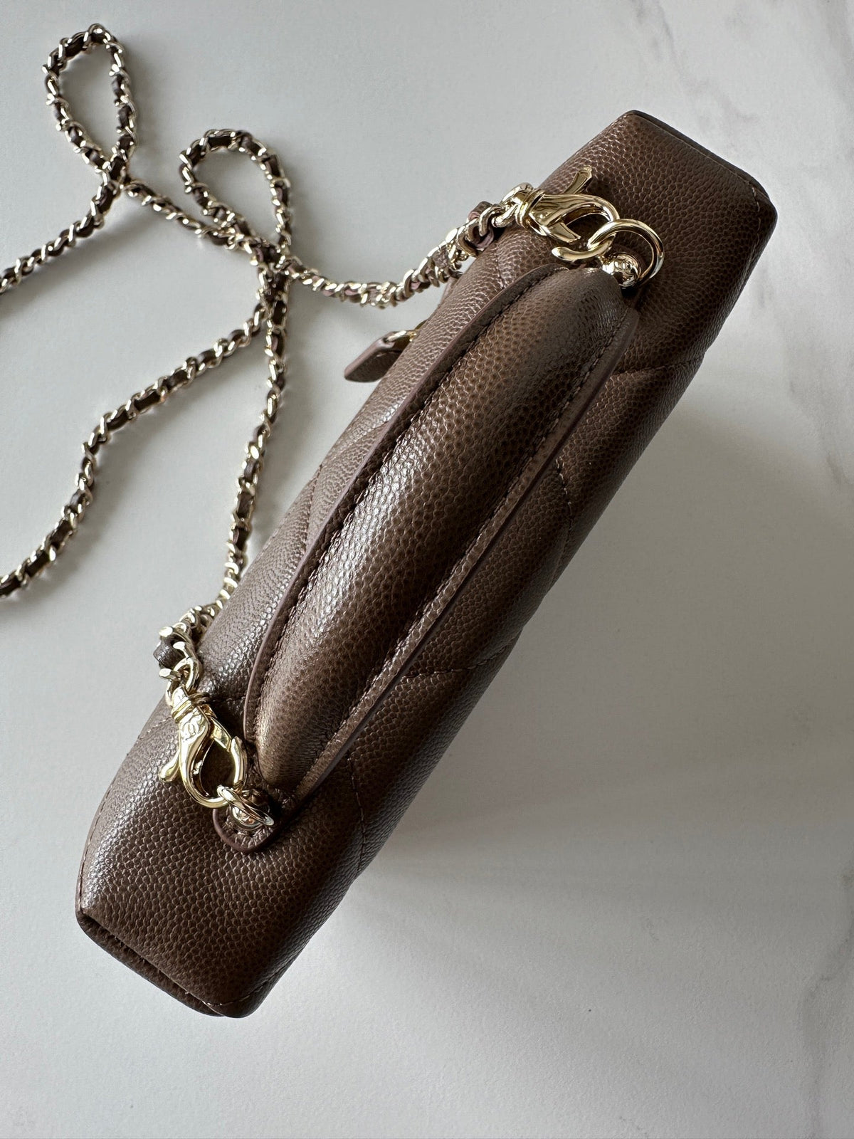 CC 25C Vanity Case Coffee Caviar Leather 289550