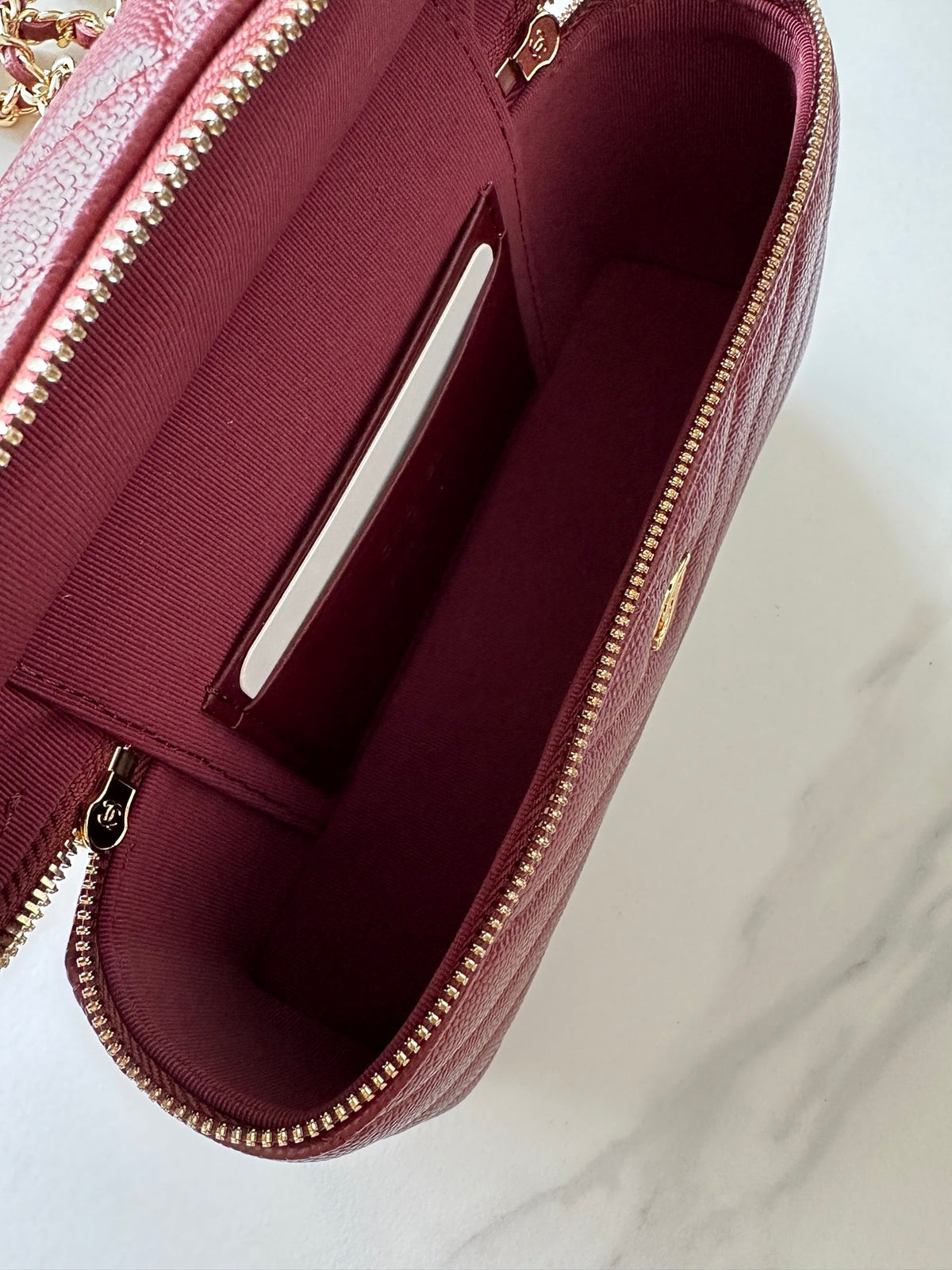 CC 25C Vanity Case Burgundy Caviar Leather 289553