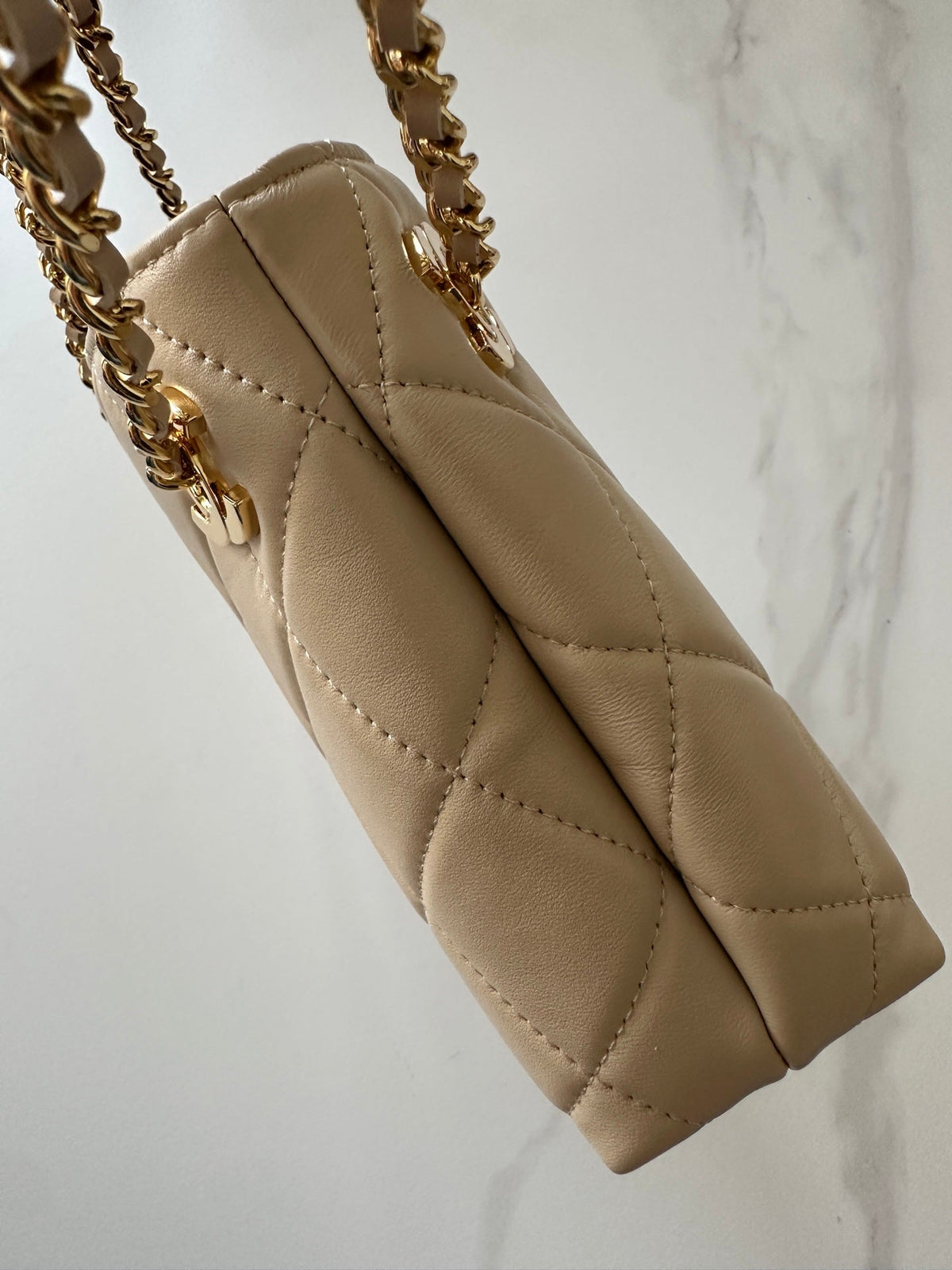 CC Mini Shopping Beige Quited Lambskin 292269