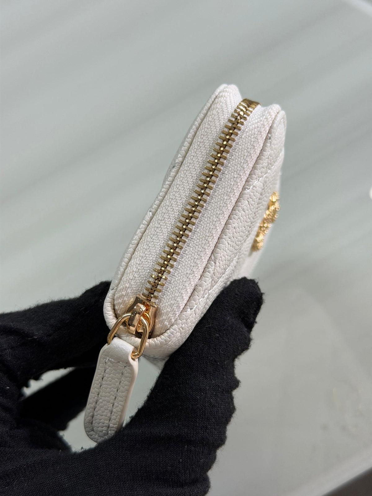 CC 26P Zipper Card Holder White Quited Caviar Leather