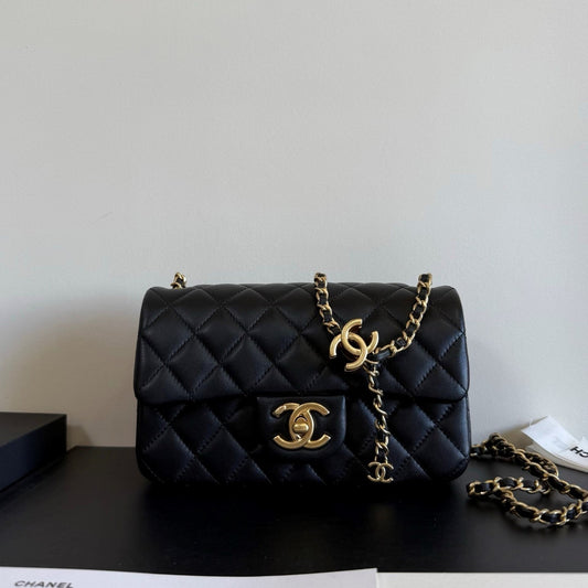 CC Crush Square 20cm Black Quilted Leather 282586