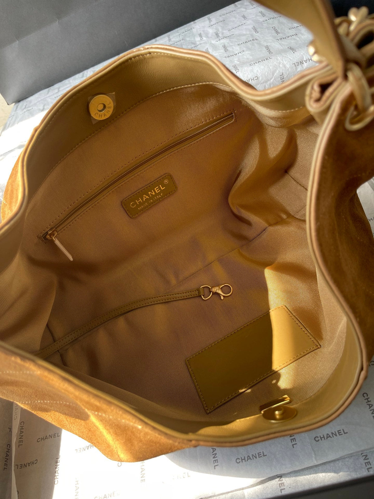 CC Cruise 25/26 Hobo Bag Caramel Suede GHW 269207