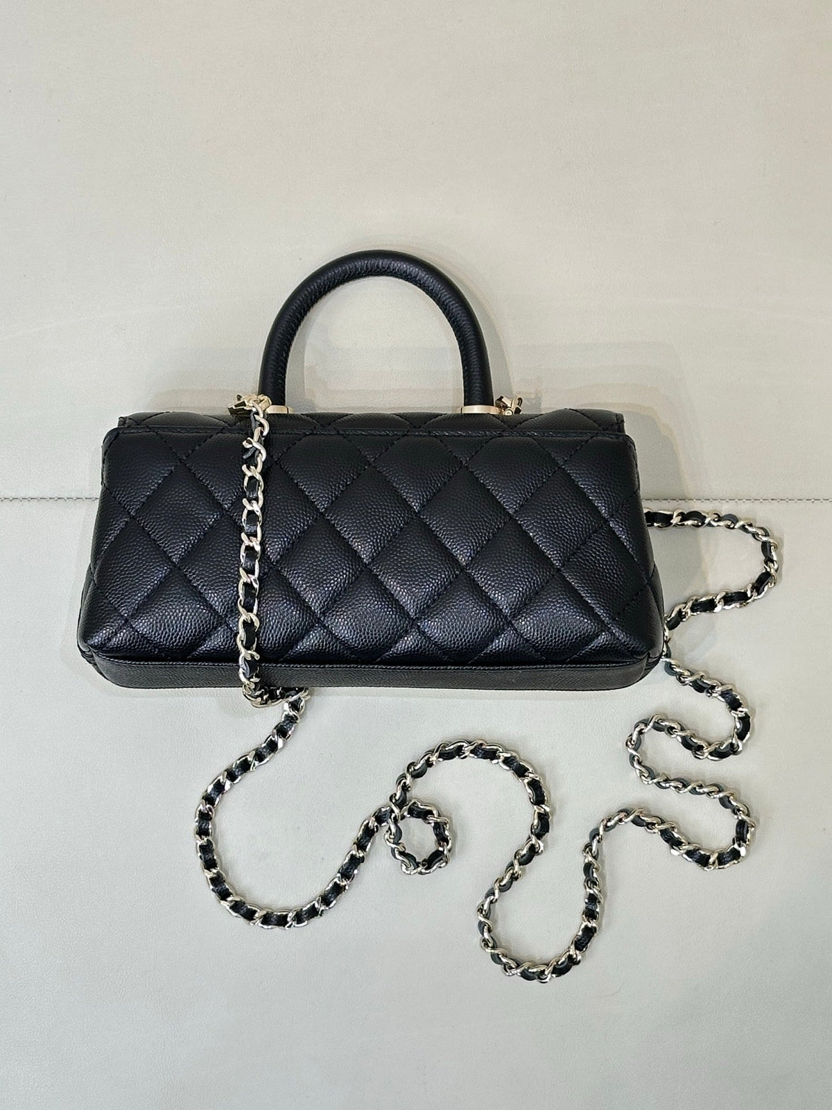 CC 5285 Coco Handle Bag 25cm Black Caviar Leather