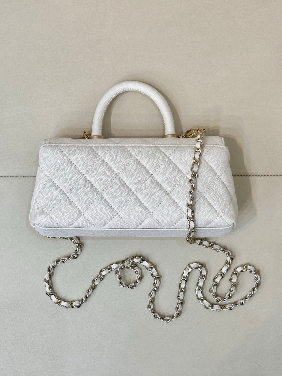 CC 5285 Coco Handle Bag 25cm White Caviar Leather