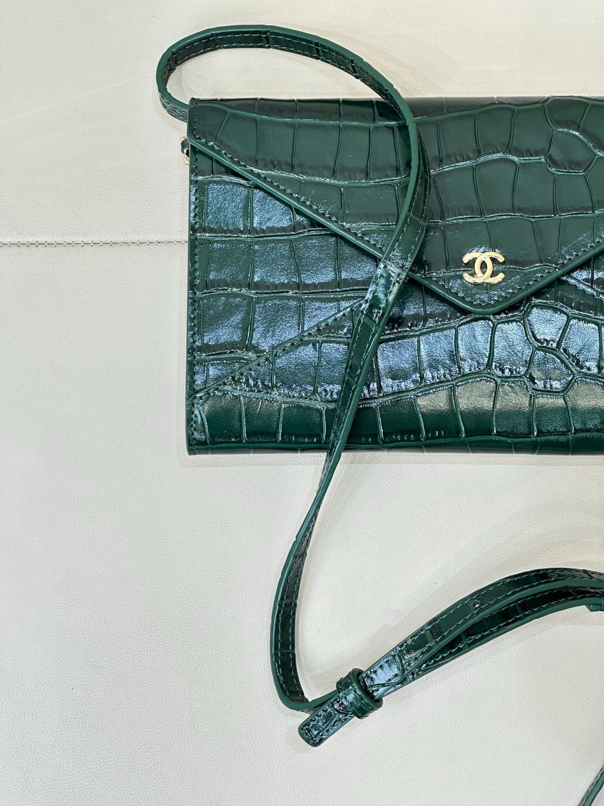 Chanel 26S Clutch With Chain Green Lizard-Embossed Calfskin