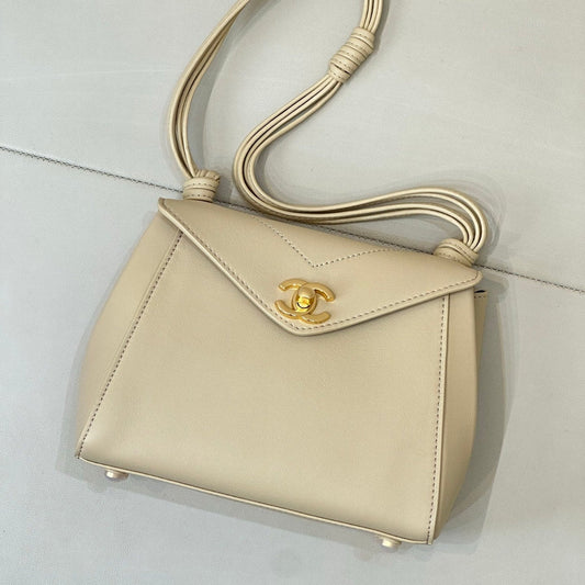 CC 26A Métiers d’Art Envelope Bag Beige Lambskin