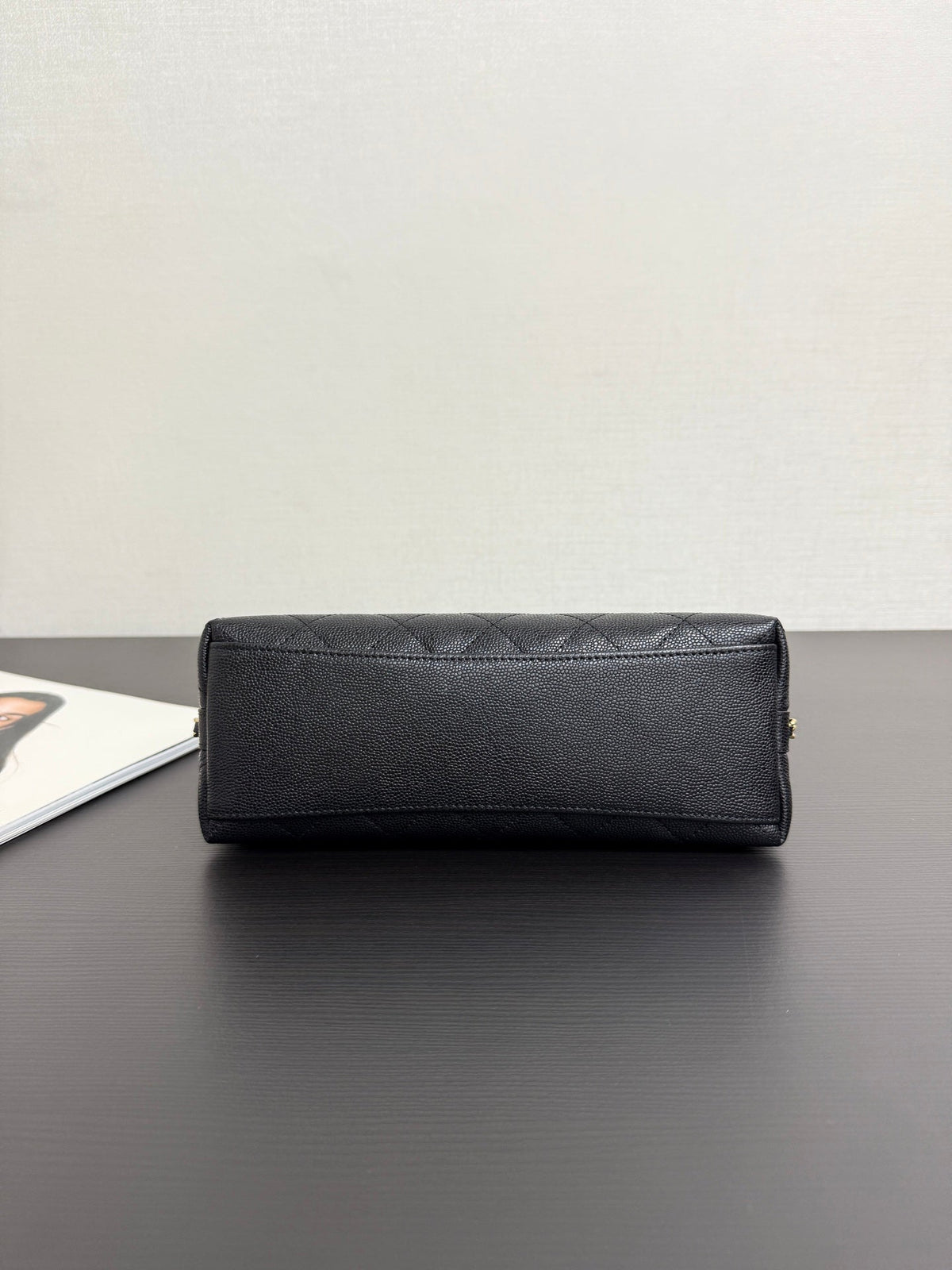CC 25s Pouch 23cm AP4700 Black Caviar
