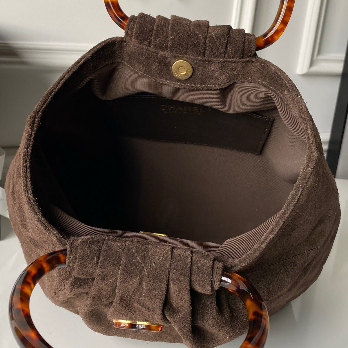 CC 26 Pouch Large Coffee Tortoiseshell Suede 286200