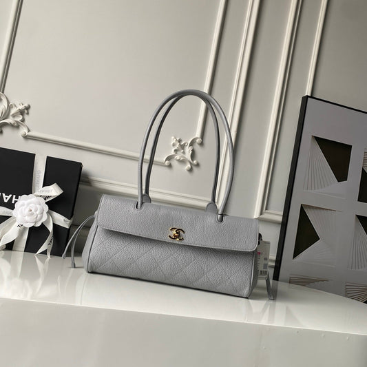 CC 26ss Small Shopping Bag 30.5cm Gray Grain Leather