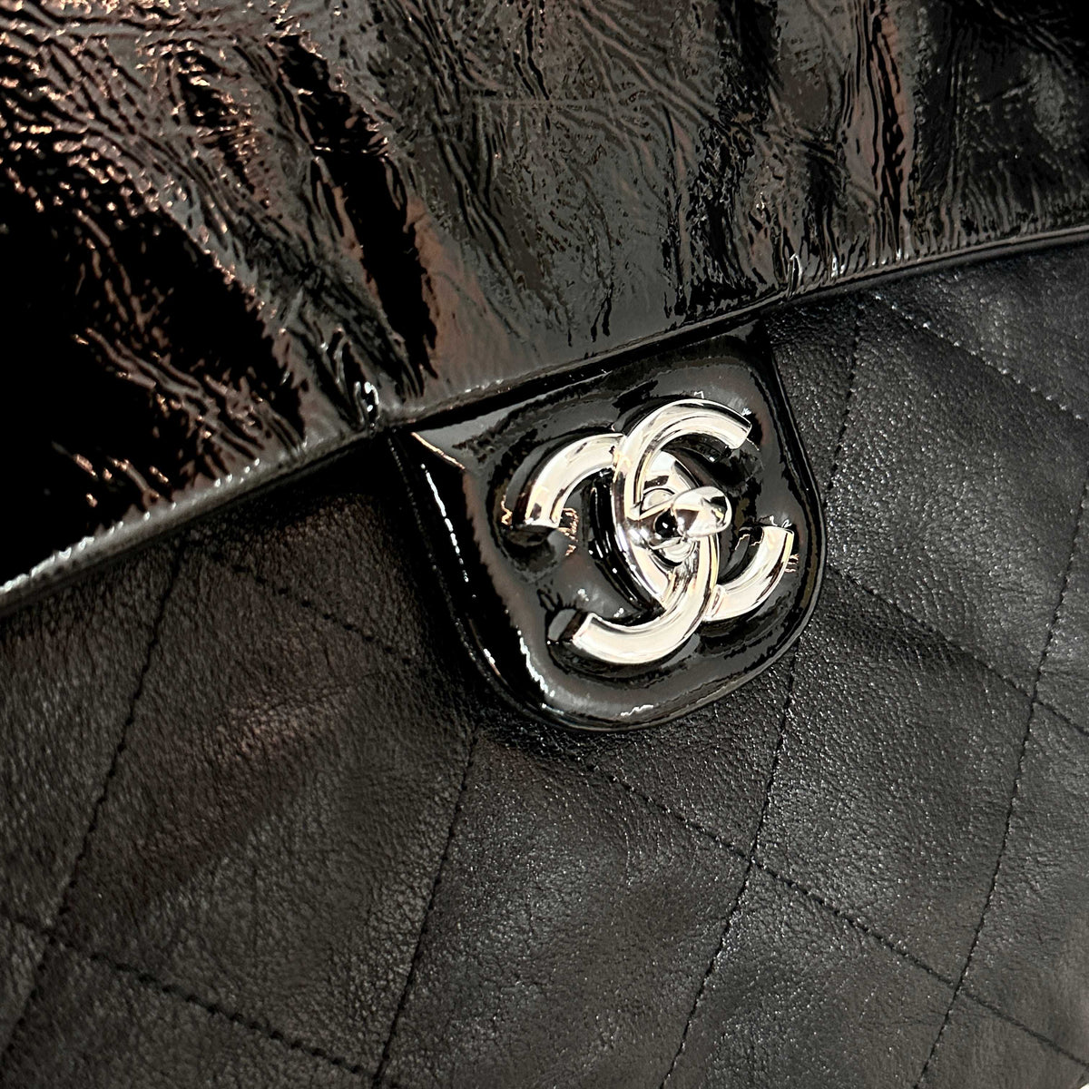 CC 26s Flap Tote Bag Black Oil Wax Leather