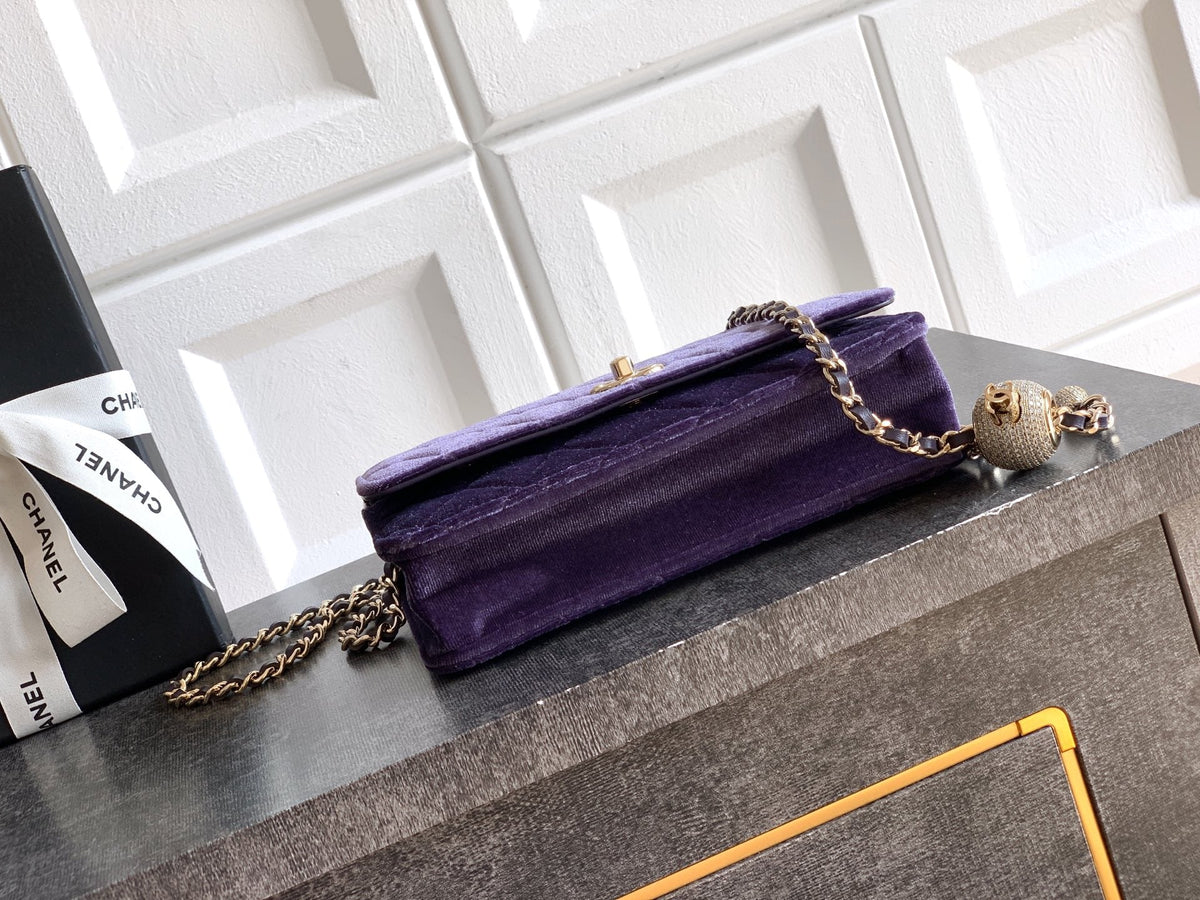 CC 26C Flap Bag 20 Purple Velvet