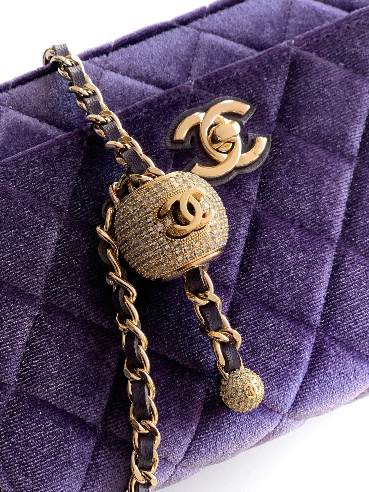 CC 26C Flap Bag 20 Purple Velvet