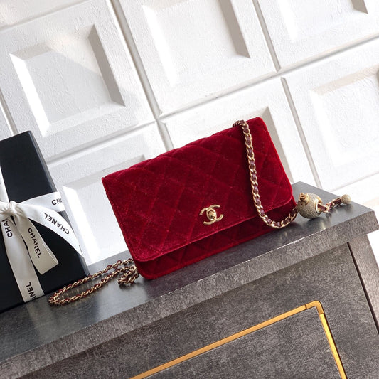 CC 26C Flap Bag 20 Red Velvet