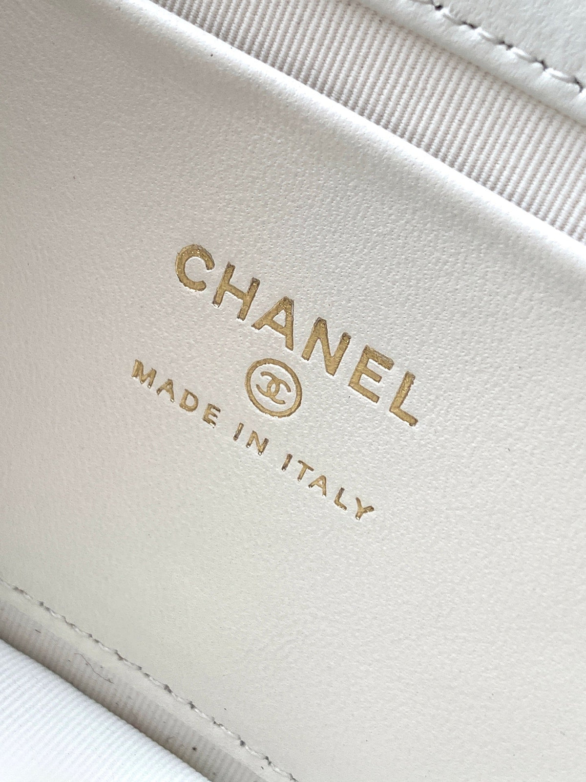 CC Mini Flap Bag 15 With Handle White Tweed