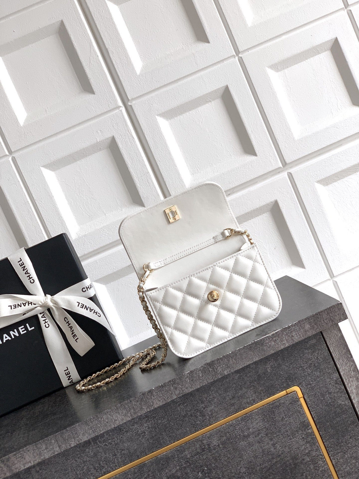 CC Mini Flap Bag 15 With Handle White Lambskin