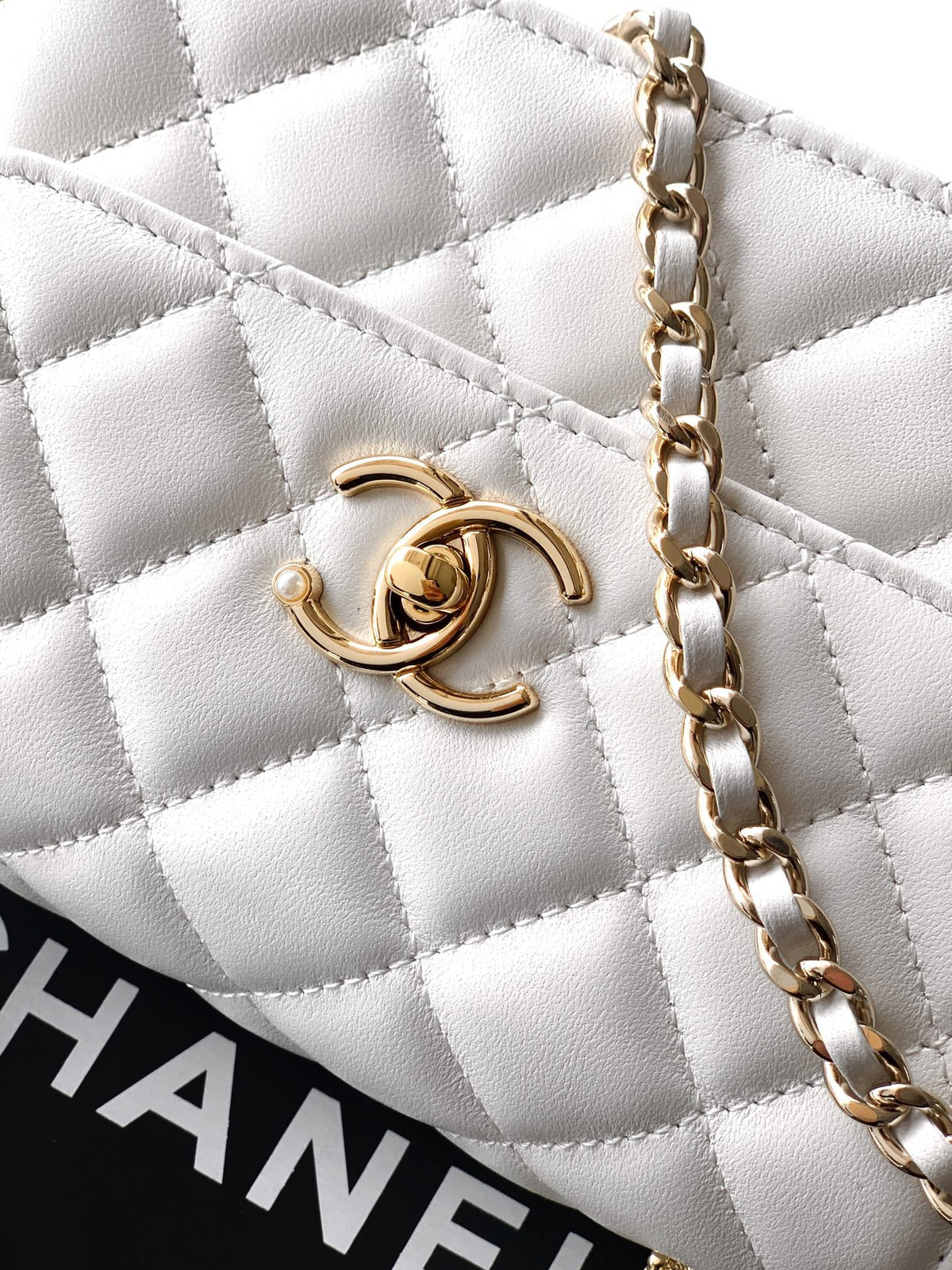 CC Mini Flap Bag 15 With Handle White Lambskin
