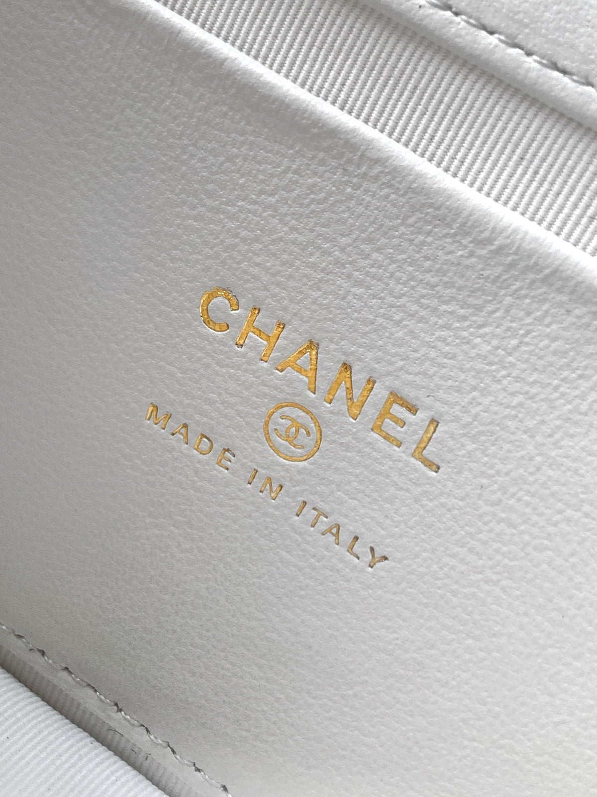 CC Mini Flap Bag 15 With Handle White Lambskin