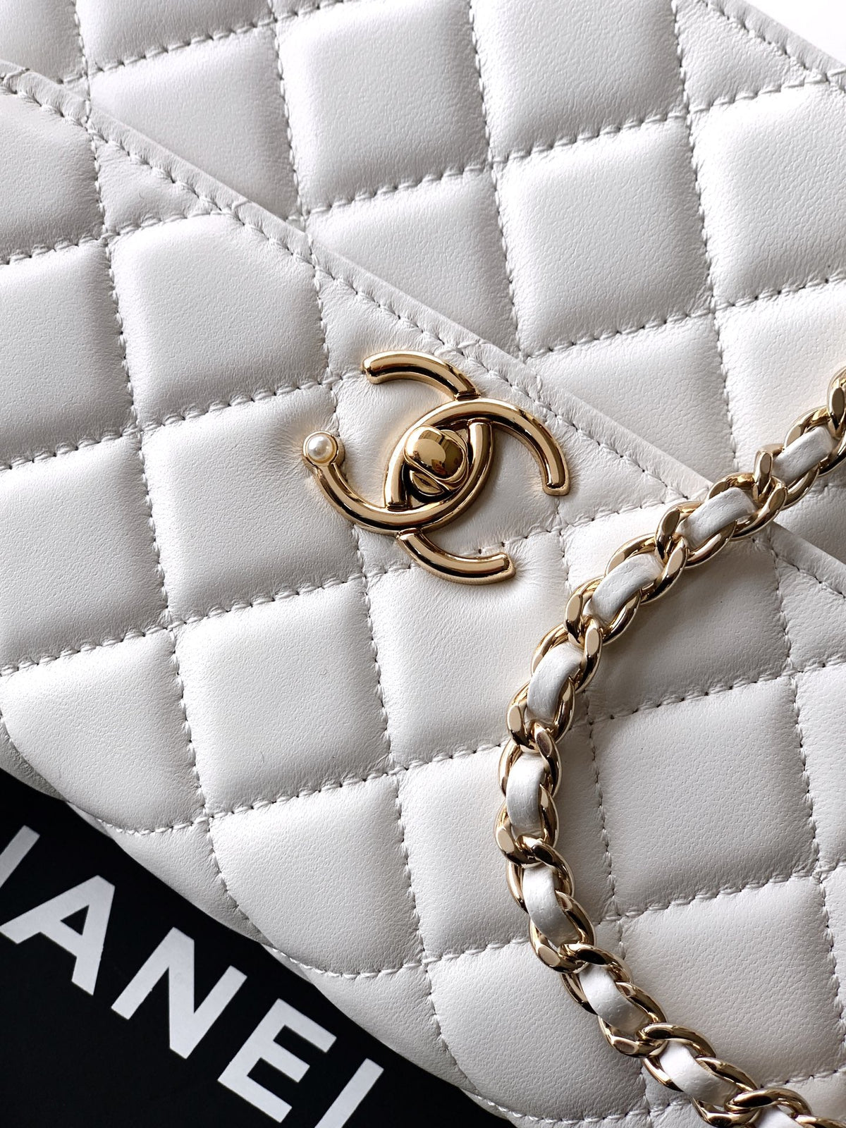 CC Mini Flap Bag 17.5 With Handle White Lambskin
