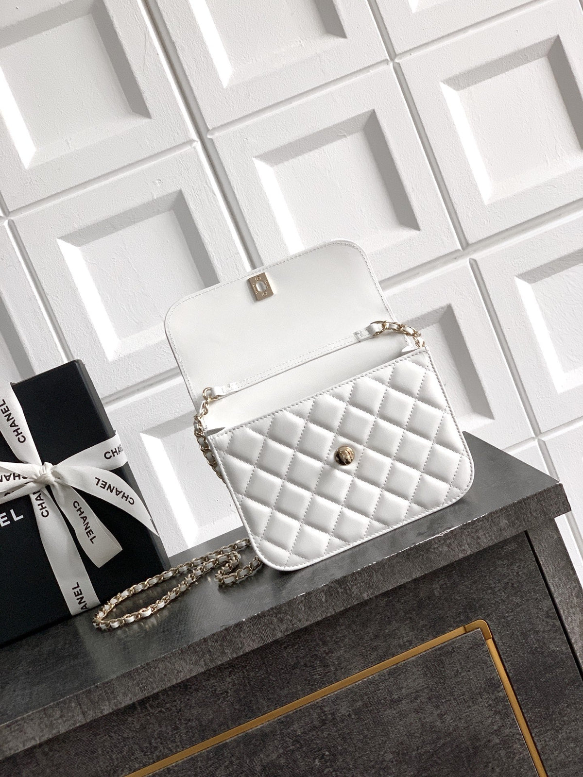 CC Mini Flap Bag 17.5 With Handle White Lambskin