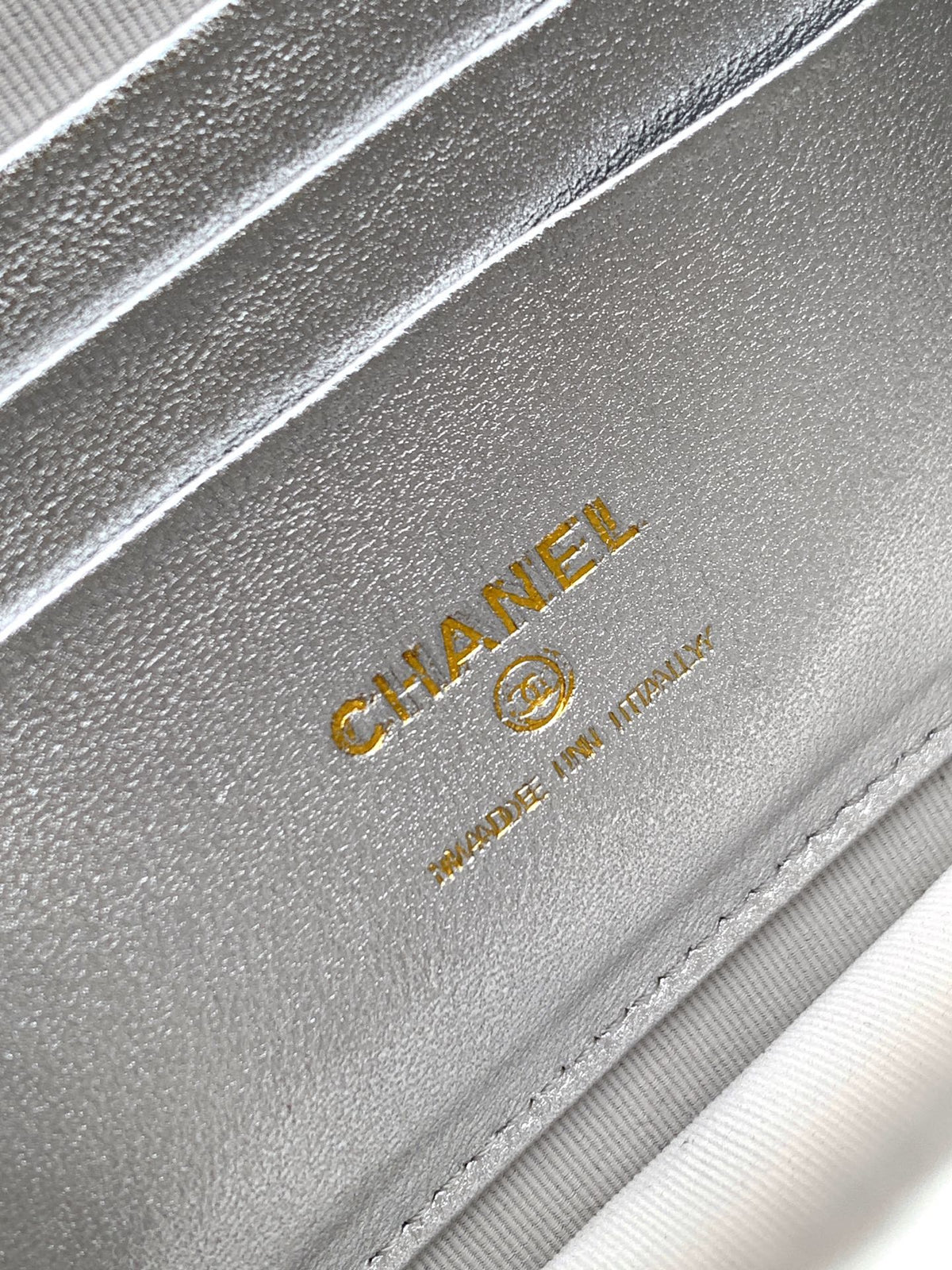CC Mini Flap Bag 17.5 With Handle Sliver Metalic Lambskin