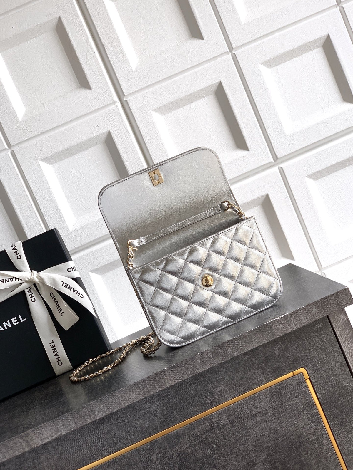 CC Mini Flap Bag 17.5 With Handle Sliver Metalic Lambskin