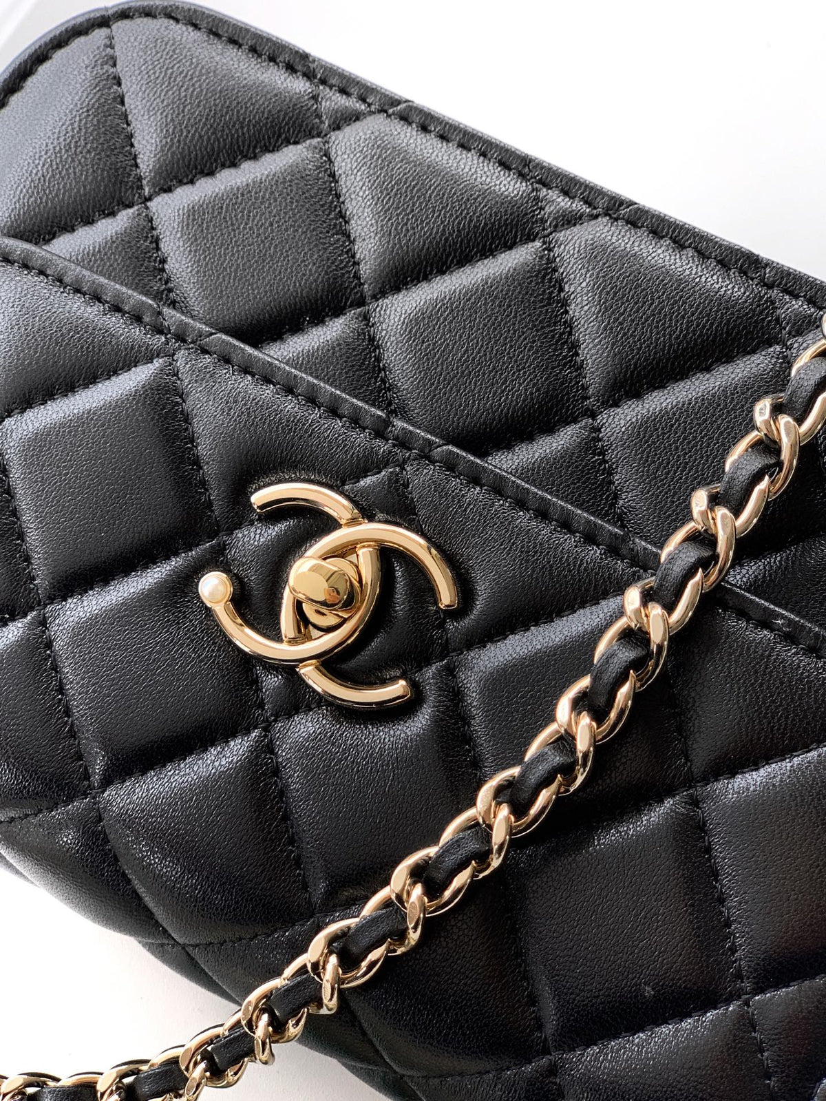 CC Mini Flap Bag 15 With Handle Black Lambskin