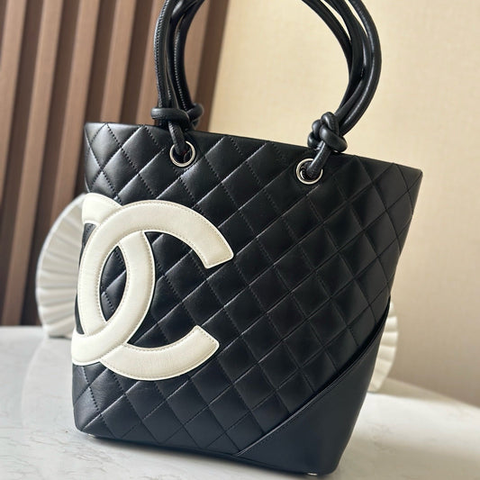 Chanel 25s Cambon Ligne Tote Bag 24cm In Black Mix White Calfskin