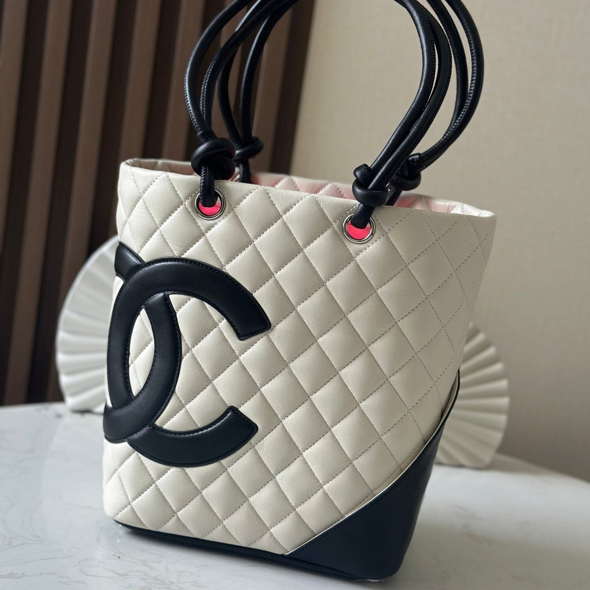Chanel 25s Cambon Ligne Tote Bag 24cm In White Mix Black Calfskin